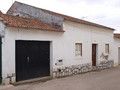 Moradia V2 à venda Alcoentre Azambuja - garagem, sótão