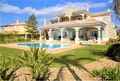 House V4 on sale Vale da Pinta Lagoa Lagoa (Algarve) - garage, equipped kitchen, private condominium, terrace, fireplace, swimming pool, garden
