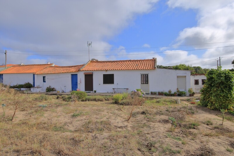 Land Rustic with 100sqm Região Oeste Tornada Caldas da Rainha