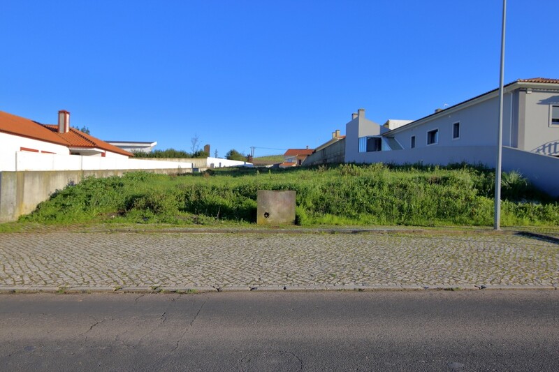 Lote com 683.98m2 Costa de Prata Figueiros Cadaval