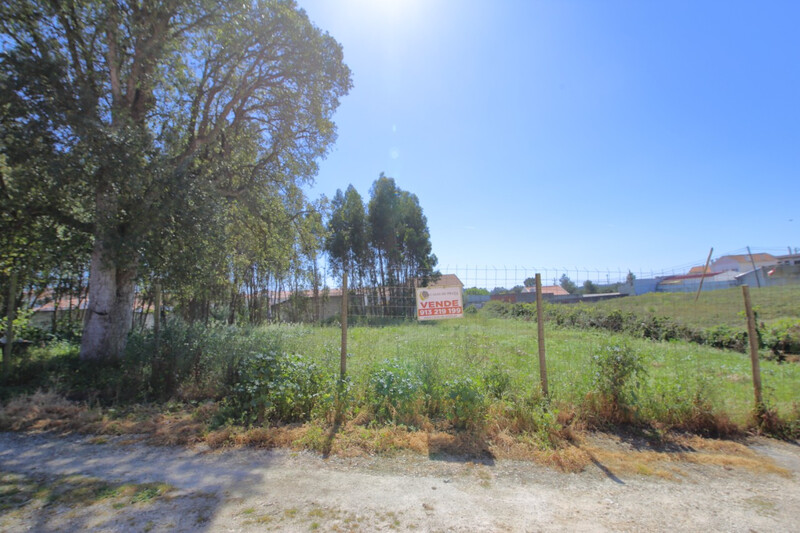 Terreno com 2676m2 Costa de Prata Santo Onofre Caldas da Rainha - viabilidade de construção