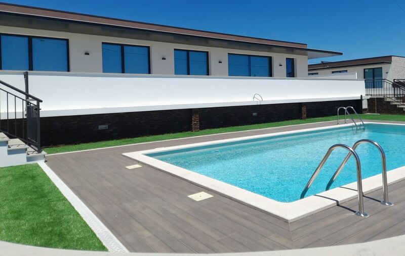 Moradia V3 Coimbrão Leiria - piscina, painéis solares, aquecimento central, bbq, terraço, condomínio fechado, garagem