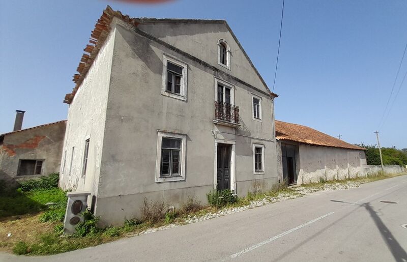 Para venda Quinta/Herdade V5 Monte Real Leiria - sótão, árvores de fruto, água da rede, electricidade, bons acessos, poço