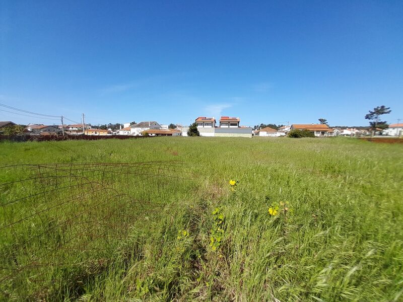 Para venda Terreno plano Leiria - viabilidade de construção, água da rede, bons acessos, electricidade