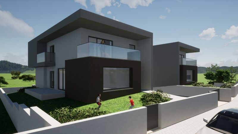 Moradia V4 Ortigosa Leiria para venda - varanda, ar condicionado, painéis solares, garagem