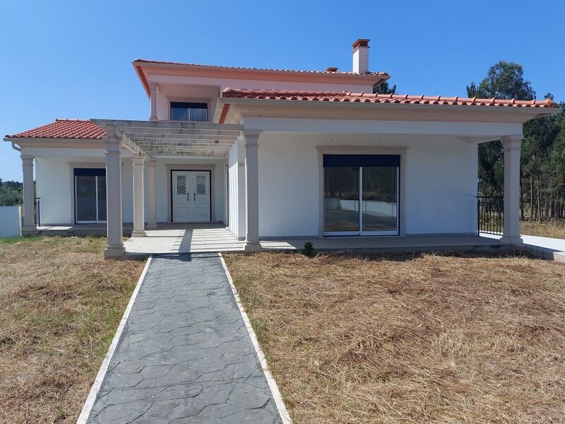 Moradia V5 para venda Monte Redondo Leiria - lareira, painel solar, varanda, garagem, aquecimento central