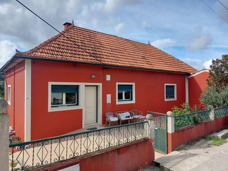 Venda de Moradia V3 Santiago de Litém Pombal - lareira, terraço