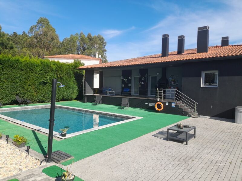 House V3 Monte Redondo Leiria - underfloor heating, terrace, balcony, barbecue, alarm, solar panels, garden, swimming pool