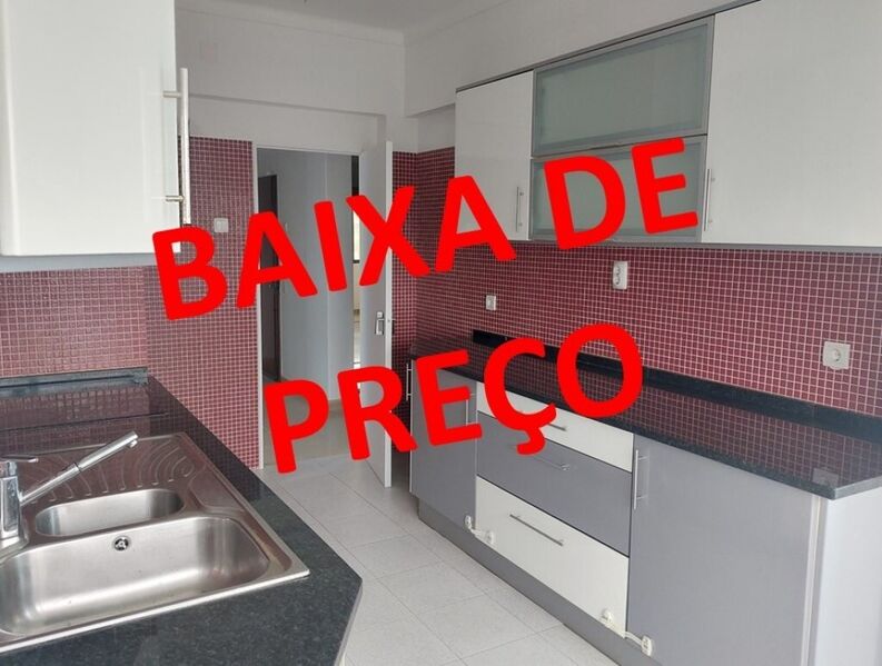 Apartment in good condition 2 bedrooms Massamá e Monte Abrão Queluz Sintra - balcony, equipped, marquee