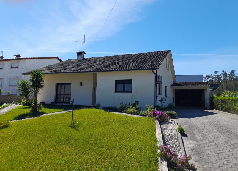 House in good condition V3 Monte Redondo Leiria - automatic gate, air conditioning, garden, fireplace, attic, marquee