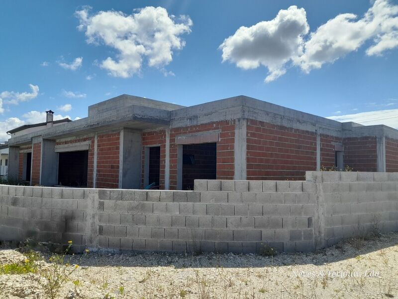 House 3 bedrooms Monte Redondo Leiria - fireplace, underfloor heating, garage, barbecue