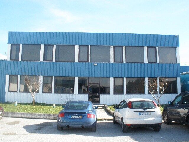 Warehouse with 2237sqm Ponte da Pedra Regueira de Pontes Leiria