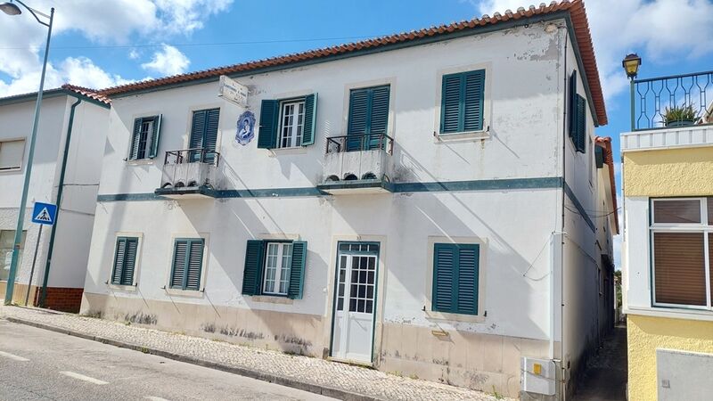 Building in the center Leiria