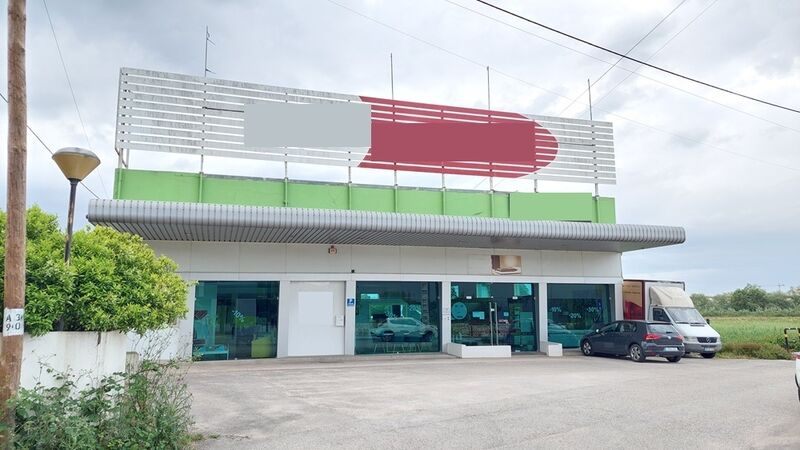 Warehouse with 900sqm Leiria - easy access, parking lot