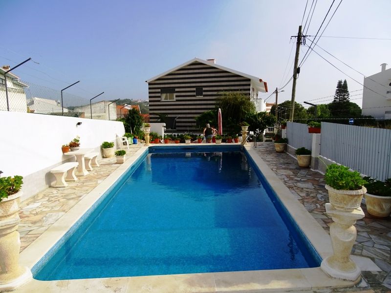 Prédio no centro Foz do Arelho Caldas da Rainha para venda - piscina, mobilado