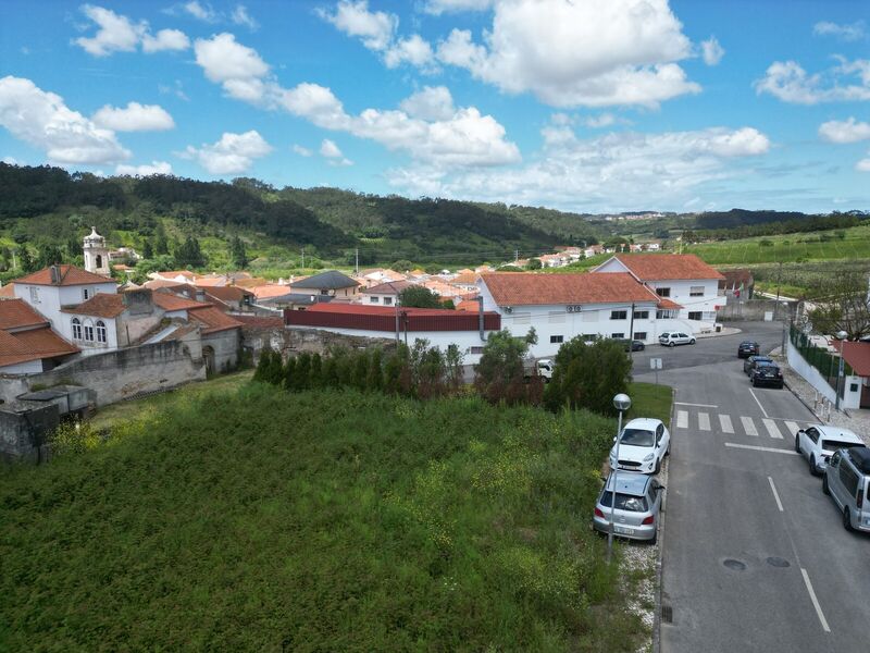 Plot Urban with 232.50sqm Santa Catarina Caldas da Rainha