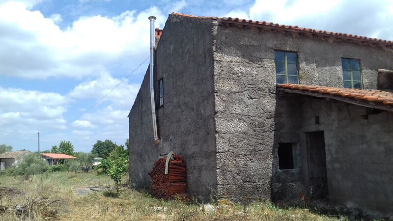 Quinta com casa V4 Travancinha Seia - água, electricidade, poço