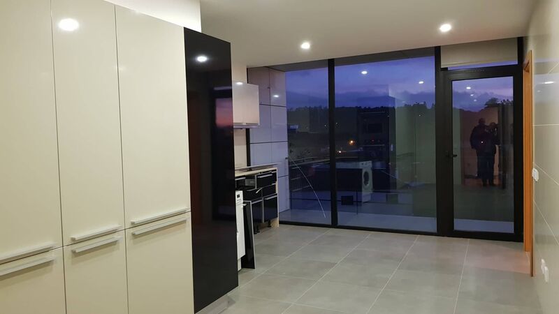 Apartment well located T2 Vila Nova de Tazem Gouveia - balcony, air conditioning, garage, double glazing, store room, kitchen