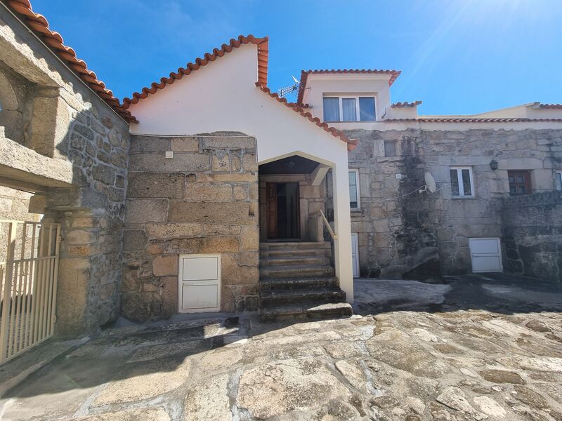 House 3 bedrooms Rustic Gouveia - garden, swimming pool, private condominium, underfloor heating, tennis court, terrace