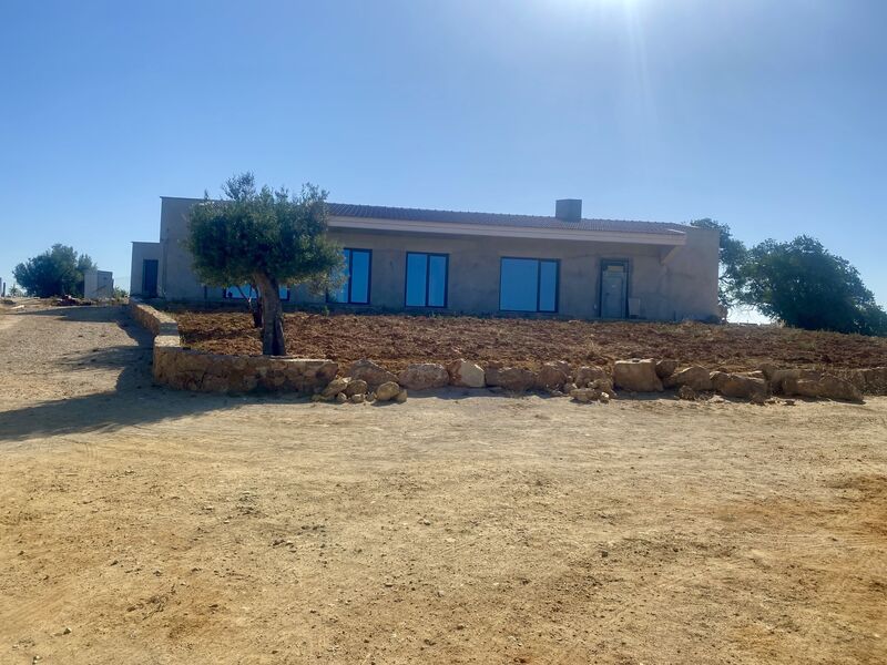 Home near the beach V3 Algoz Silves - underfloor heating, double glazing, terrace, equipped kitchen, balconies, solar panels, air conditioning, balcony, attic, swimming pool, garden, garage, fireplace