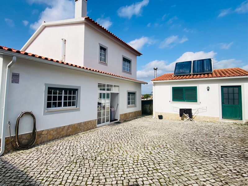 House V4 Salir de Matos Caldas da Rainha - garage, swimming pool, central heating, marquee, garden, barbecue, solar panels