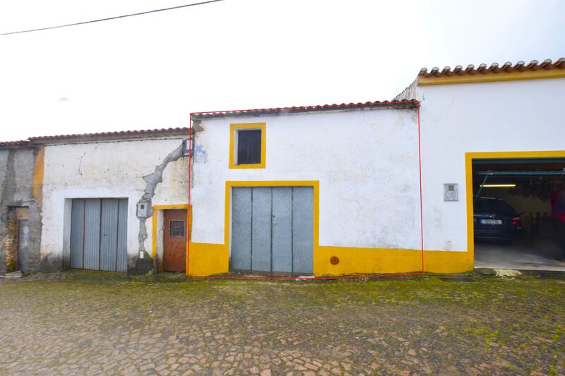 House to recover Montalvão Nisa - garage