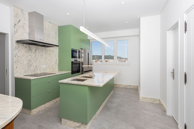 Apartment Refurbished T4 Setúbal - garden, balcony, air conditioning