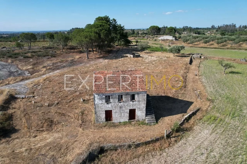 Quinta V5 para reconstruir Vila Verde Seia - pozo, árboles frutales, tanque, agua