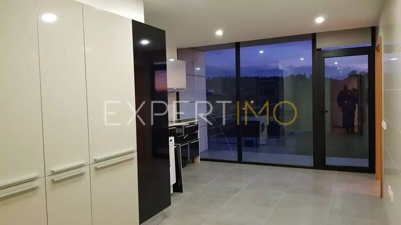 Apartment 2 bedrooms in the center Vila Nova de Tazem Gouveia - garage, air conditioning, kitchen, store room, balcony