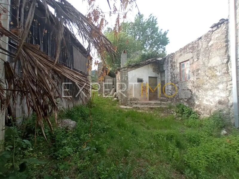 Small farm with house 2 bedrooms Gonçalo Guarda - terraces, water, good access, tank, terrace, electricity, fruit trees