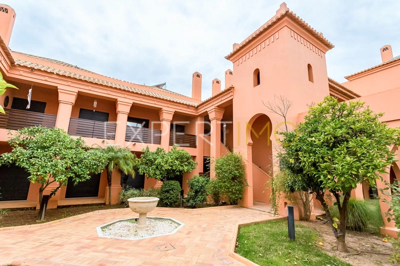 Apartment Modern 3 bedrooms Armação de Pêra Silves - store room, balconies, terrace, garage, equipped, playground, tennis court, radiant floor, air conditioning, swimming pool