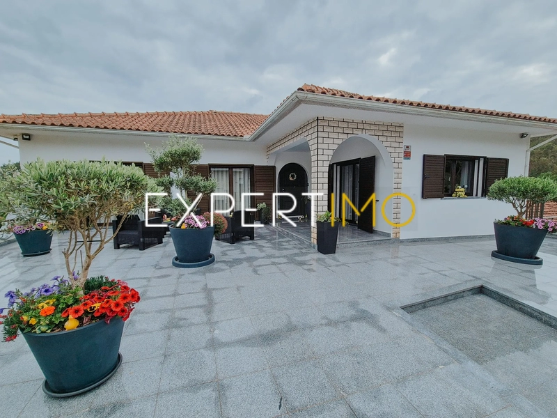 Moradia Remodelada V3 Sobral Mortágua - bbq, ar condicionado, piscina, marquise, garagem, aquecimento central, jardim, varanda, zona calma, lareira