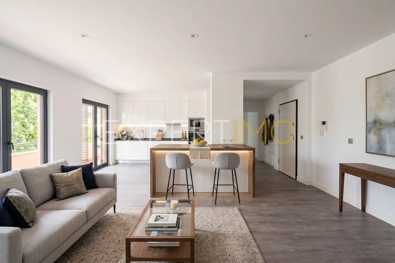 Apartamento novo T3 Pinhal Novo Palmela - ar condicionado, arrecadação, isolamento acústico, sótão, parqueamento, varandas, vidros duplos, isolamento térmico