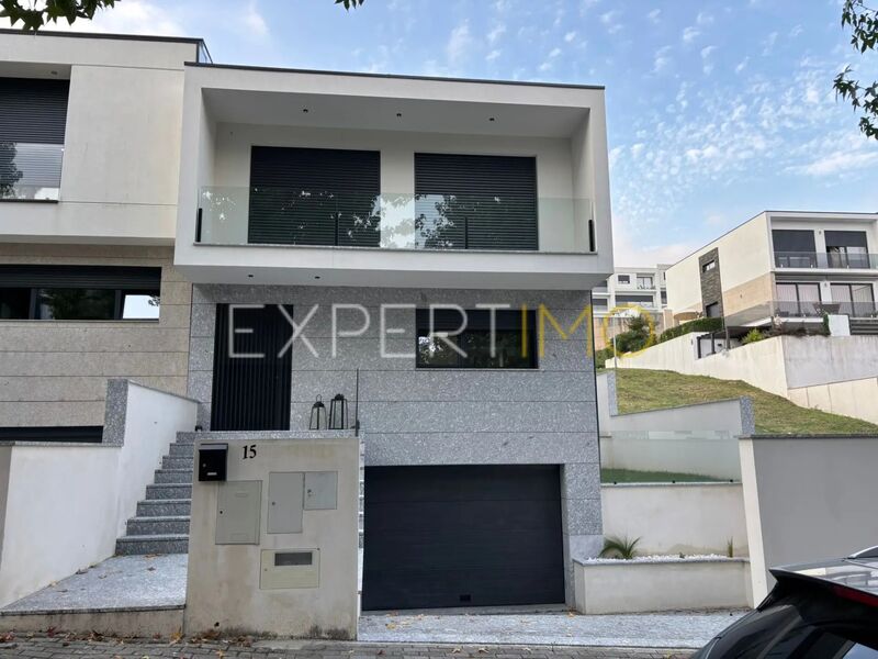 House V3 Gualtar Braga