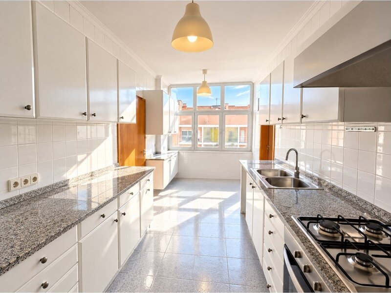 Apartamento T4 Duplex Aveiro, Glória e Vera Cruz, com dois terraços e vista ria