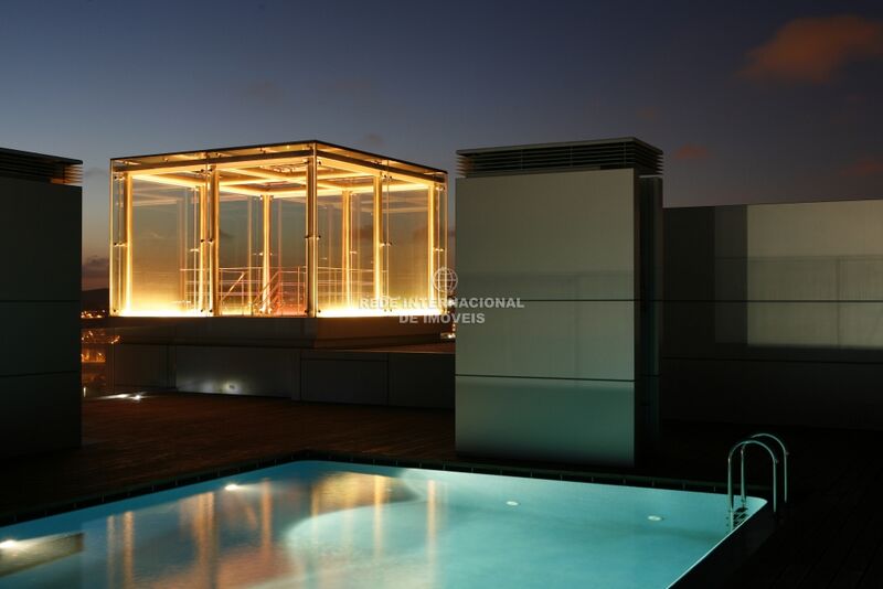 Apartment T4 nieuw Restelo São Francisco Xavier Lisboa - terrace, green areas, sauna, swimming pool, equipped