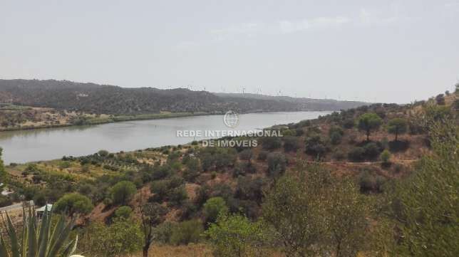Land with 17400sqm Alcoutim