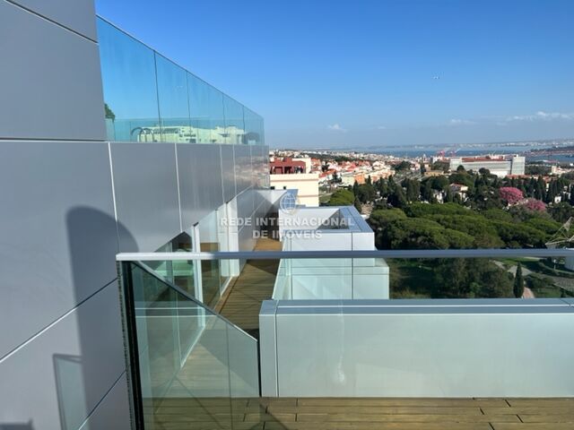 Apartment 4 bedrooms Restelo São Francisco Xavier Lisboa - green areas, sauna, equipped, swimming pool, terrace