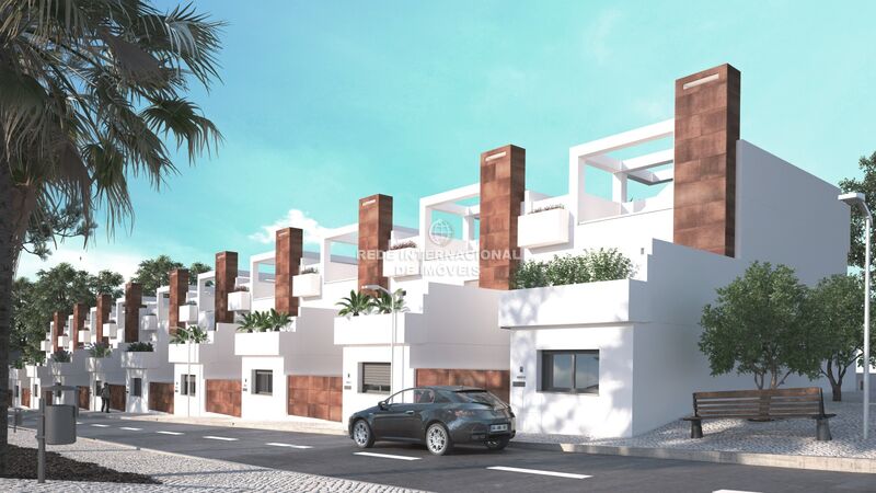 Moradia nova V3 Fuseta Olhão para vender - piscina, vidros duplos, isolamento térmico, isolamento acústico, terraços, chão flutuante, piso radiante, alarme, ar condicionado, vista mar, varanda, bbq