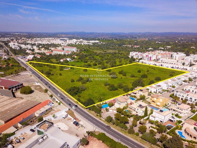 Land uusi with 39431sqm Tavira