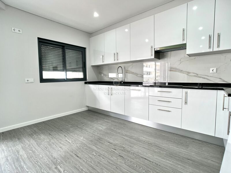 Apartamento novo T3 Quelfes Olhão - piscina, jardim
