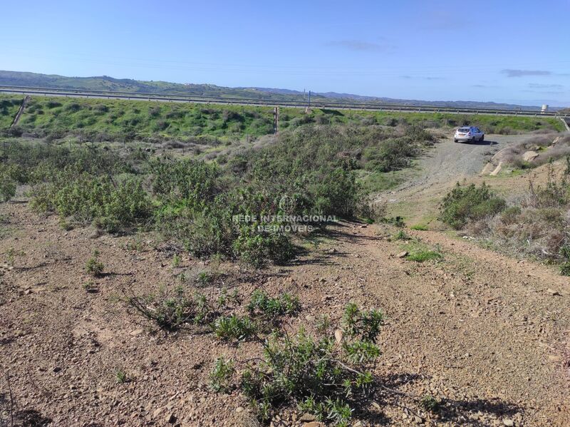 Terreno Rústico com 9520m2 Vale Andeu Castro Marim - bons acessos