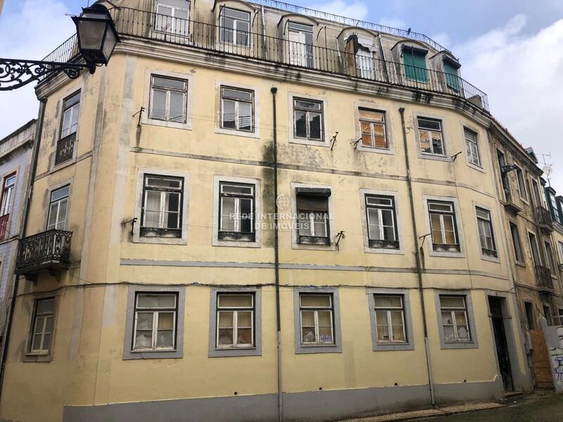 Edifício Santa Maria Maior Lisboa - sótão, ruína