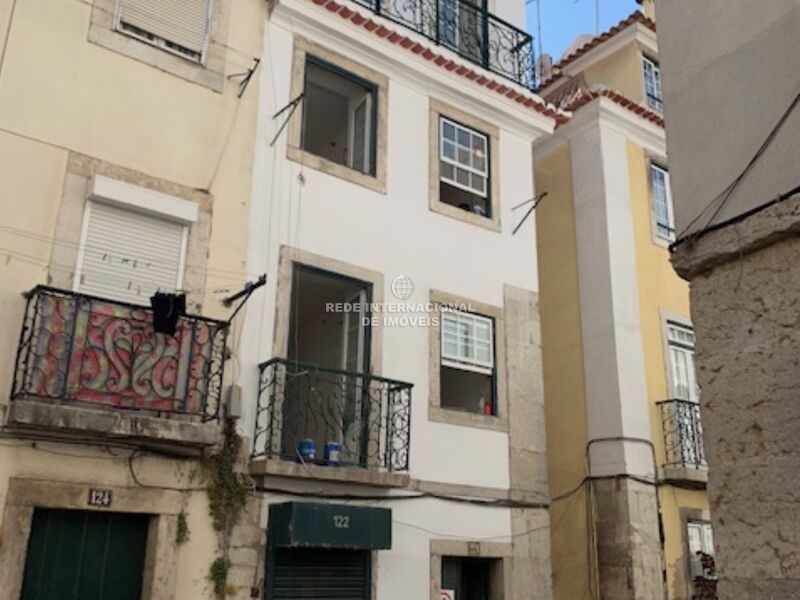 Building Old Santa Maria Maior Lisboa - privileged location