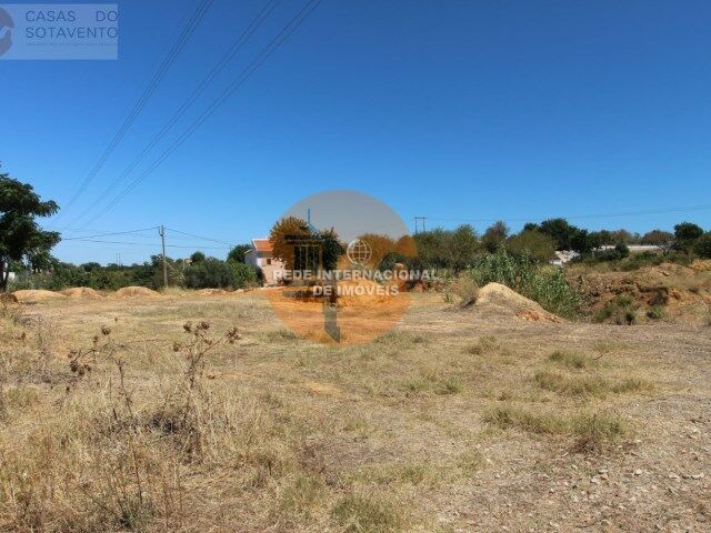 Land Rustic with 11360sqm Estrada de Quelfes Olhão - great location, water, electricity, mains water