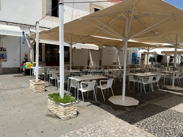 Restaurante Equipado Vila Real de Santo António - cozinha, esplanada, ar condicionado, espaço amplo, wcs