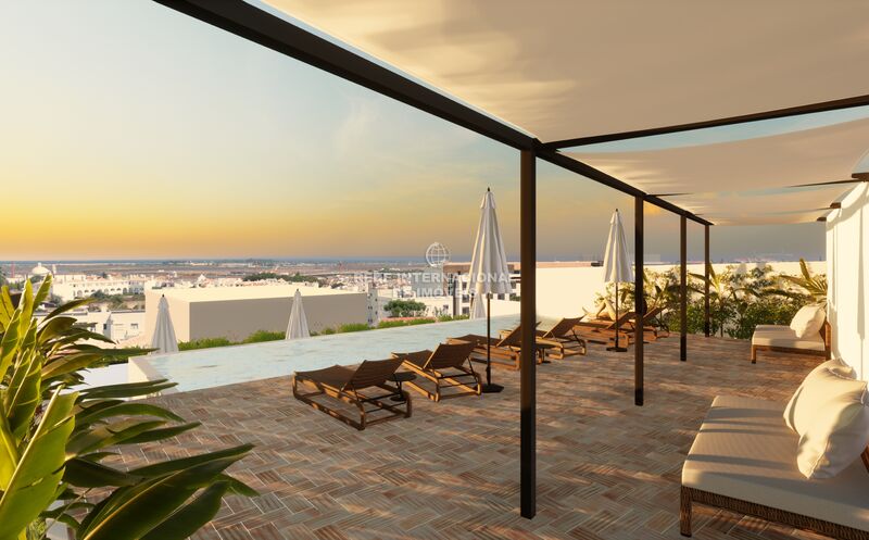 Apartamento T3 no centro Tavira - terraço, piso radiante, painéis solares, cozinha equipada, piscina, jardim, sauna, garagem