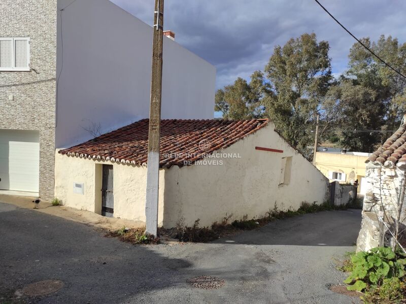House Single storey to recover 2+1 bedrooms Laranjeiras Alcoutim - garage, swimming pool