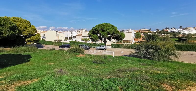 Terreno Urbano com 1043m2 Carvoeiro Lagoa (Algarve)