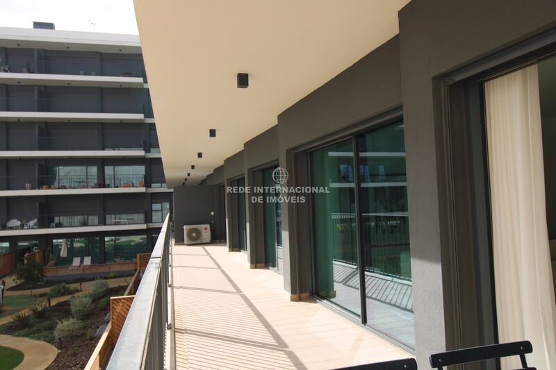 Apartment 3 bedrooms new Lejana de Baixo Faro - balcony, balconies, terraces, barbecue, air conditioning, terrace